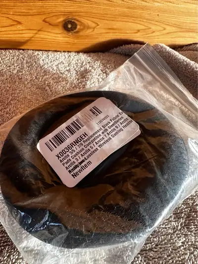 Brand new steelseries arctis headphone earmuffs