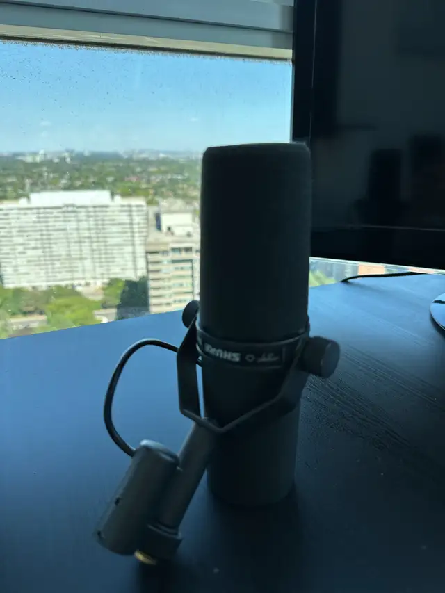 Shure SM7B Microphone in Pro Audio & Recording Equipment in Mississauga / Peel Region - Image 3