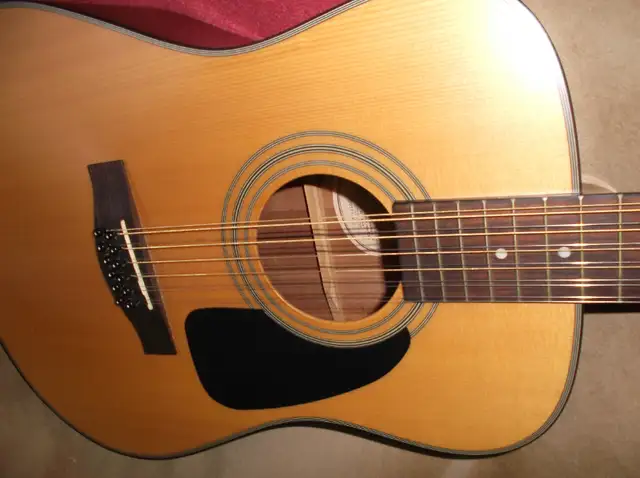 Fender guitare acoustique 12 cordes in Guitars in Sherbrooke - Image 2