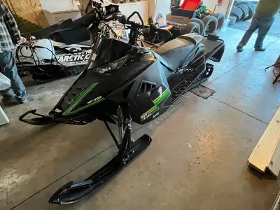 2012 xf1100 turbo 141”. Skid rebuilt with new slides and bearings last season with 3 trips on it, up...