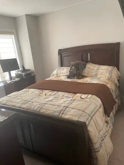 1 large front bedroom shared bathroom with a Mohawk College Aviation student. Room comes with king s...