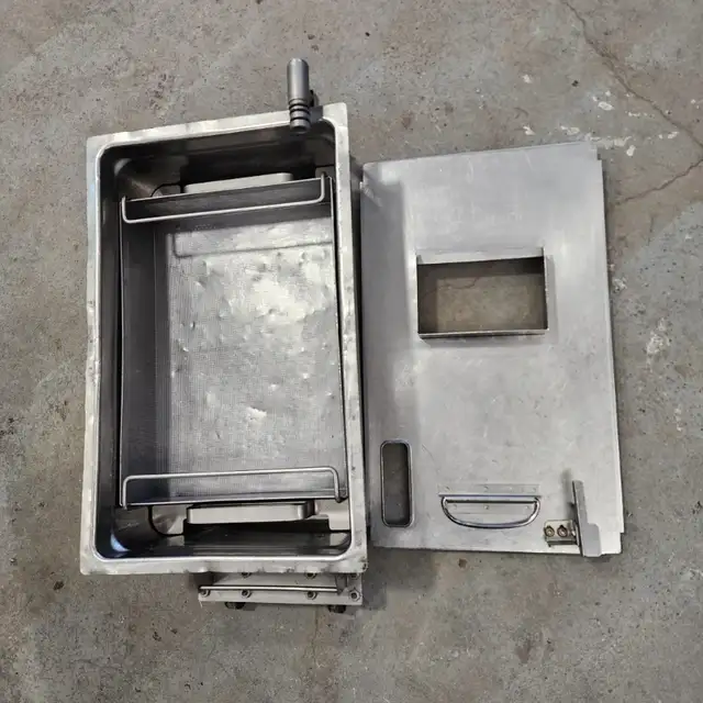 Friteuse Henny Penny Evolution Elite Double Fryer  Model EEG-242 in Industrial Kitchen Supplies in West Island - Image 5