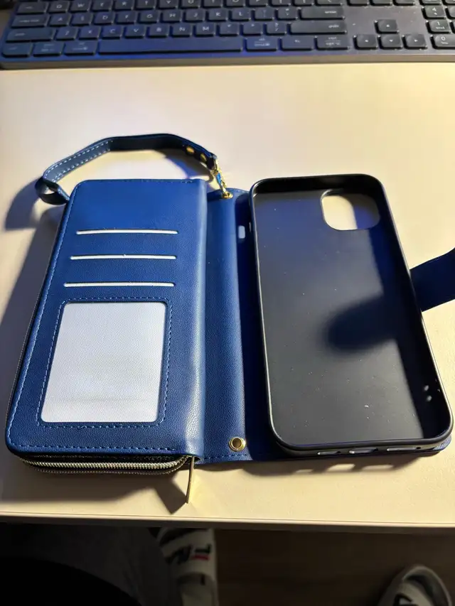 iPhone 15 plus phone case wallet in Cell Phone Accessories in Kitchener / Waterloo - Image 4