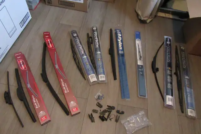 Outils ou 9 Essuis glace différente longueur et marque in Auto Body Parts in Longueuil / South Shore - Image 3