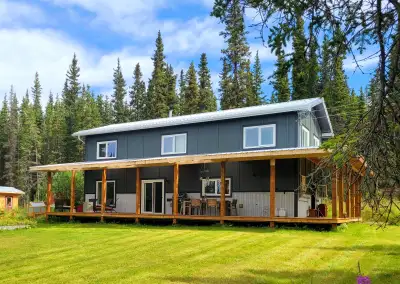 Atlin Retreat—Private, Spacious, and Ready for You! Escape to 5 forested acres just 3 km from town,...