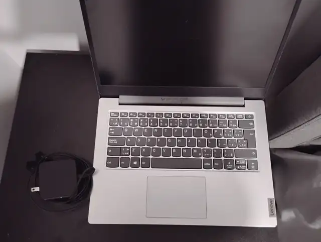 Lenovo Ideapad 1