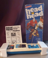 Vintage COLECO HEAD TO HEAD HOCKEY Handheld  1979 no2160