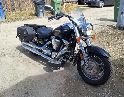 For sale 2002 Yamaha Road Star. Good condition, custom rear carrier, removable / lockable saddle bag...