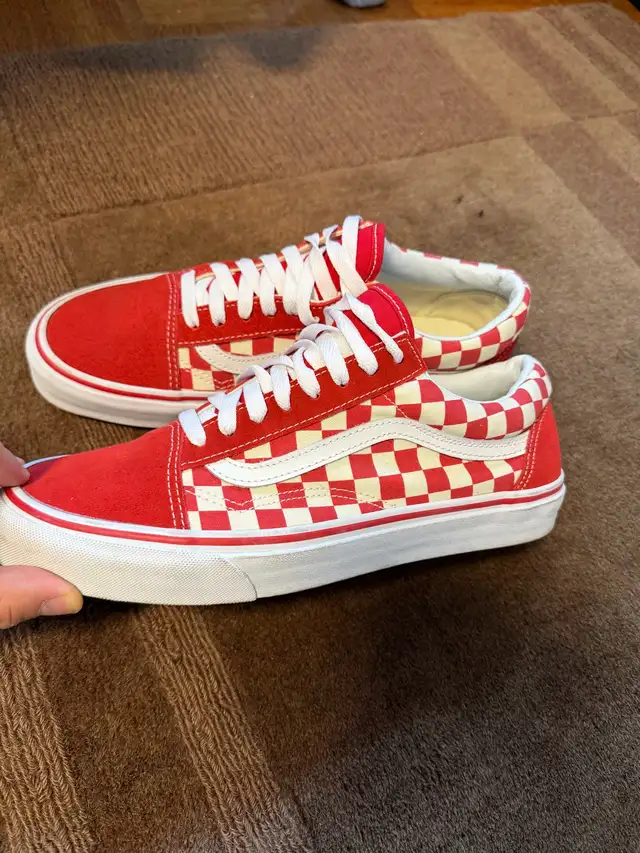 red men’s vans size 9.5 in Men's Shoes in Markham / York Region - Image 2