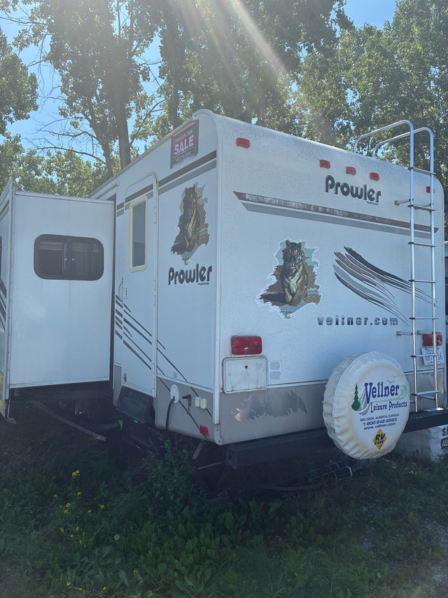 32 ft travel trailer in Travel Trailers & Campers in Calgary - Image 2
