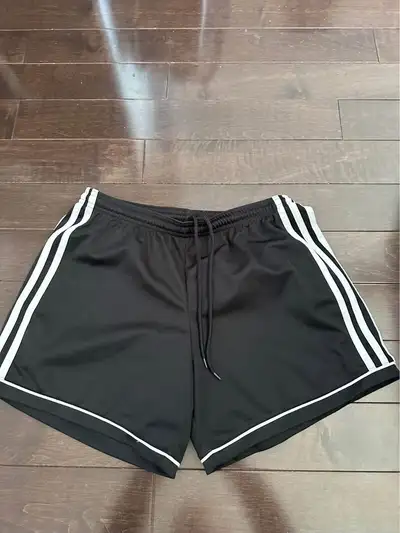 Femme - Adidas short Small - noir et blanc, View more