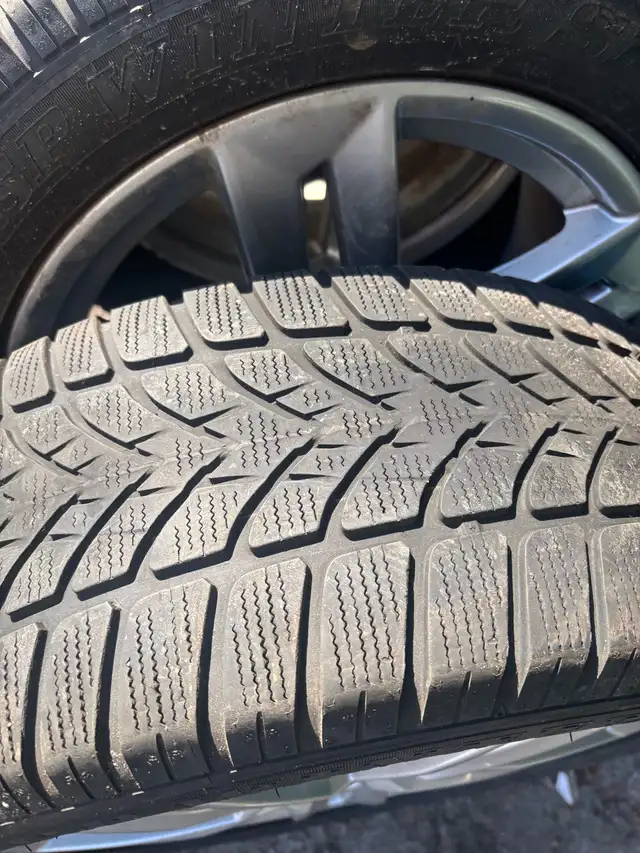 225 50R 17 winter tire with alloy rims from audi A4 in Tires & Rims in Ottawa - Image 3