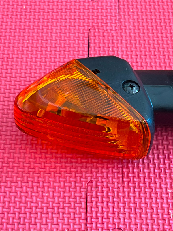 Kawasaki Ninja zx6r 600 Turn Signal Lamp assembly oem 23037-0058 in Other in Barrie - Image 2