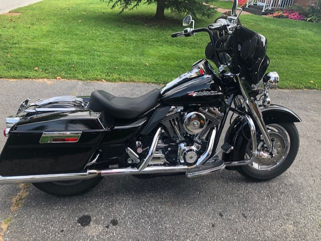 2004 Harley Davidson Road King Custom in Street, Cruisers & Choppers in Renfrew