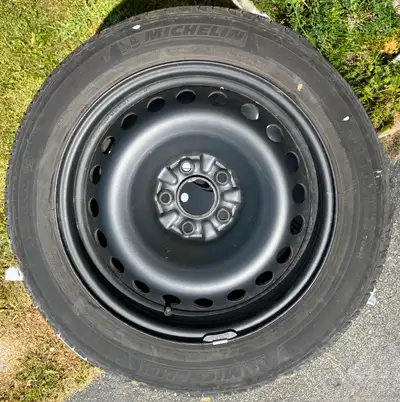 P235/55R18 99T Michelin Radials on rims (4) 6 months old