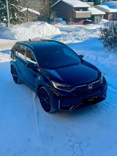 AWD Honda crv black edition, comes with Honda warranty till Nov 2027 or 175 km whichever comes first...
