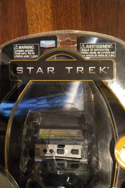 Star Trek tricorder in Arts & Collectibles in Cambridge - Image 5