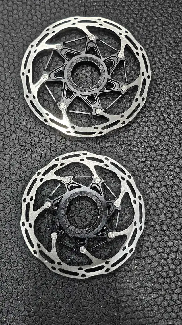 Sram centerline road bike rotors like new in Frames & Parts in Ottawa - Image 2