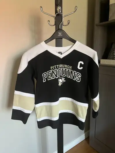 Youth’s Pittsburgh Penguins hockey jersey -size Small(8), View more