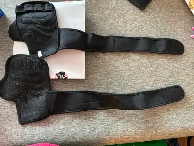 Weightlifting gloves, View more