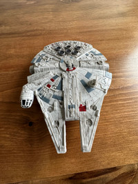 Revell Star Wars Millennium Falcon Lights Up and Makes Sound 6" 