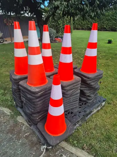 Traffic cones/pylons, View more