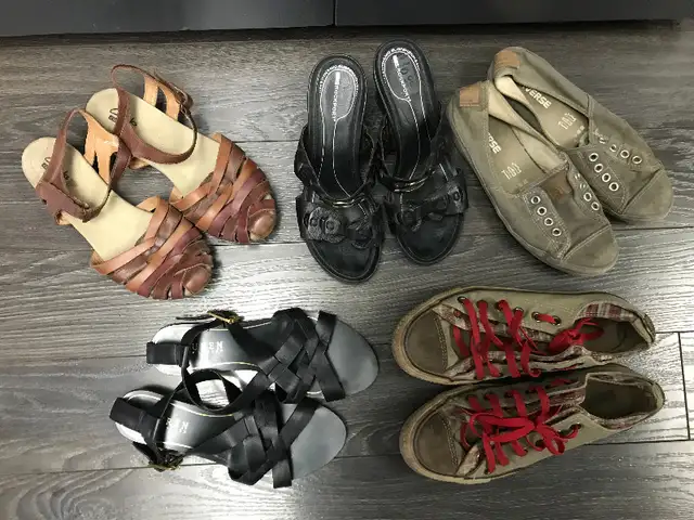 LADIES FOOTWEAR in Women's - Shoes in Grande Prairie - Image 5