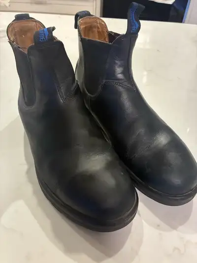 Blundstone Boots men’s size 11, View more