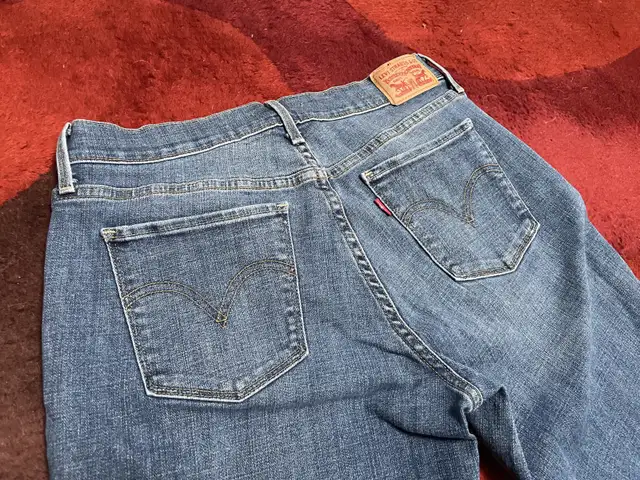 Women’s Levi’s Bootcut Jeans in Women's - Bottoms in London - Image 6