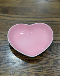 New Le Creuset Pink Essence Medium Heart Dish 21cm Super Rare