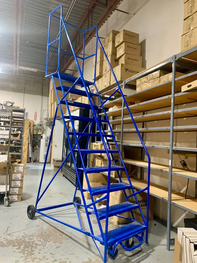 Canway Industrial Rolling Ladder 90" Platform 400lb in Ladders & Scaffolding in Oakville / Halton Region - Image 2