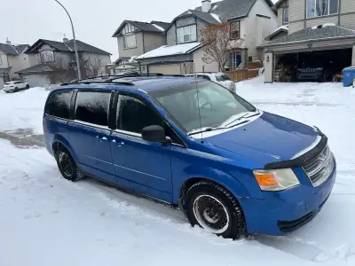 2008 caravan se 3.3 280000km Good: Reliable Cheap to drive Starts in any weather Winter tires Fits a...