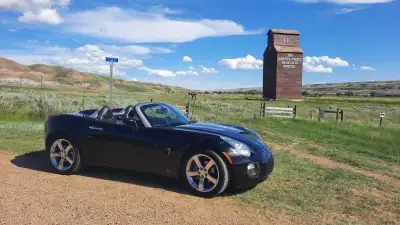 Selling a beautiful, gloss black 2008 Pontiac Solstice GXP Convertible. This is the rare, high-perfo...