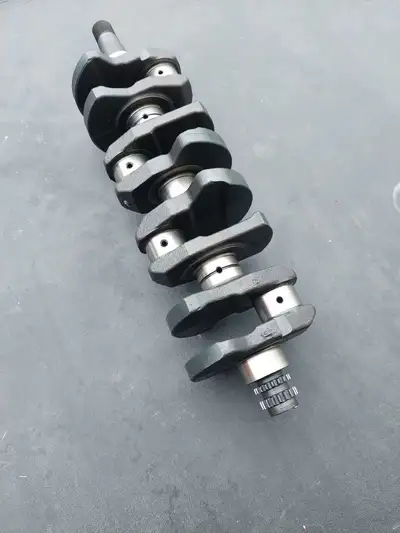 Used in very good condition 62 hrs, flywheel included 2 new head gaskets available 60$ each 1 connec...