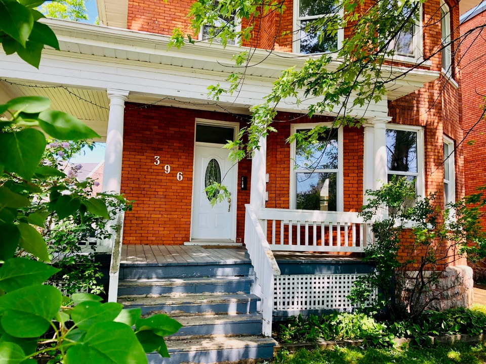 Studio Apartment for Rent: Available November 3rd 1