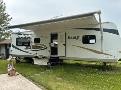 Excellent condition, senior owned . Everything works as it should. Awning has some UV deterioration....