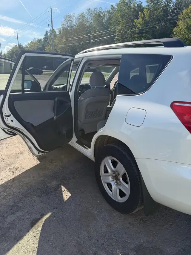  2007 RAV4 very clean556564785199861762
