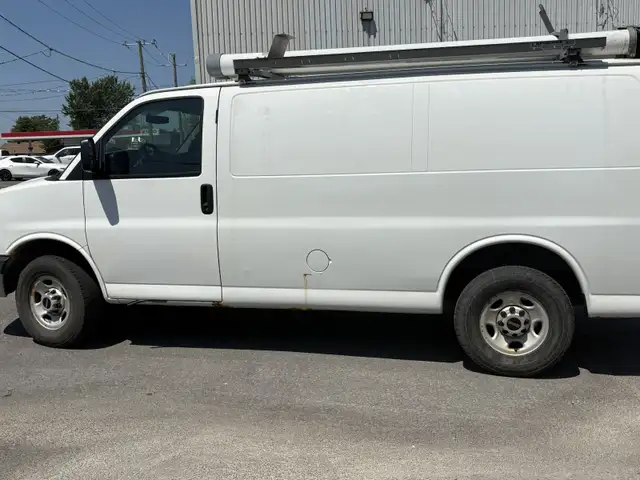 GMC Savana 2015504926018051788805