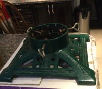 VINTAGE JOHN WRIGHT CAST IRON CHRISTMAS TREE STAND 14" X 14"