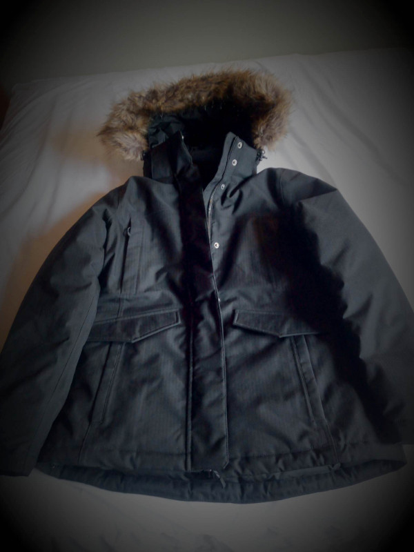 WOMEN'S WINTER EDDIE BAUER COAT IN BLACK in Women's - Tops & Outerwear in City of Halifax