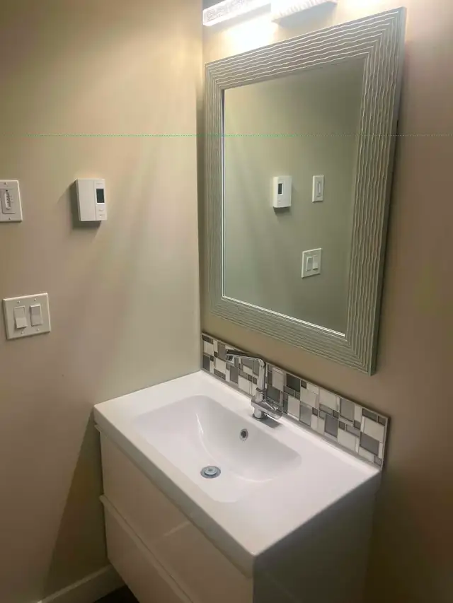 Room with private washroom in shared house in Long Term Rentals in Whitehorse - Image 4