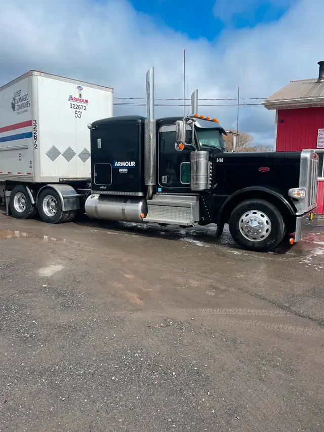 2020 Pete for sale in Heavy Trucks in Bridgewater - Image 2