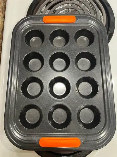 Le Creuset Mini Muffin Tray, View more