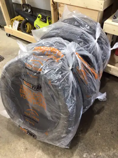 Set of 4 Michelin Premier LTX All-Season Used Tires 265/55R20 size All 4 tires have 36,279 kms on th...