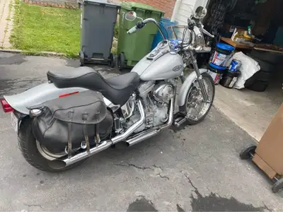HD 2004 for sale.