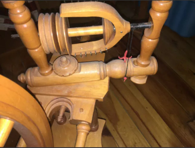 SPINNING WHEEL - FOR SALE in Arts & Collectibles in Mississauga / Peel Region - Image 2