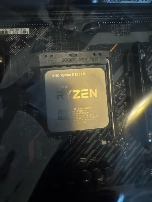 Asus X570-Plus(wifi) with Ryzen 9 5900X and ram62863273927425123
