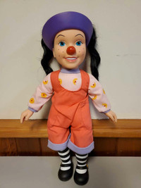 Playmates Toys Big Comfy Couch LOONETTE plush and vinyl doll1997