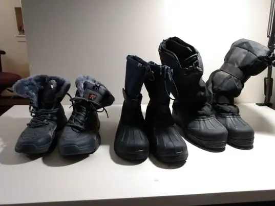 Winter boots 3 pairs in Women's - Shoes in Medicine Hat - Image 2
