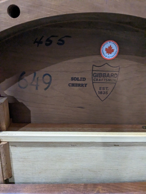 Gibbard Table with 2 Chairs Autres tables Ville de Montréal Kijiji